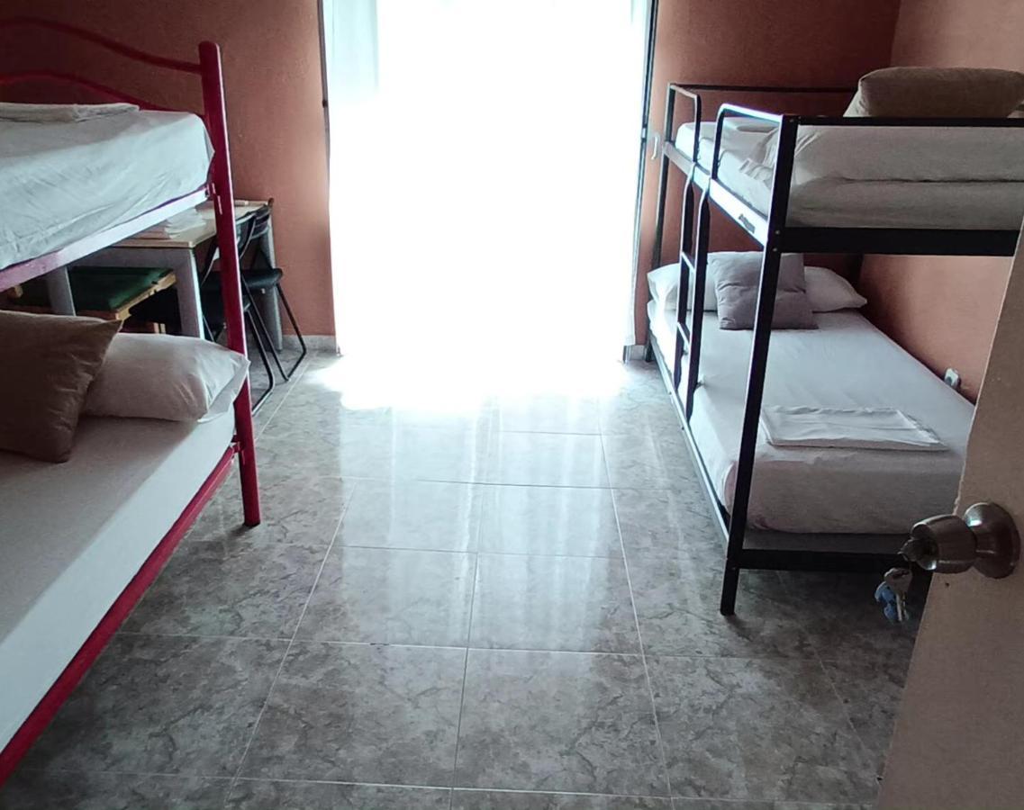 La Maestranza Apartment Rooms セビリア エクステリア 写真